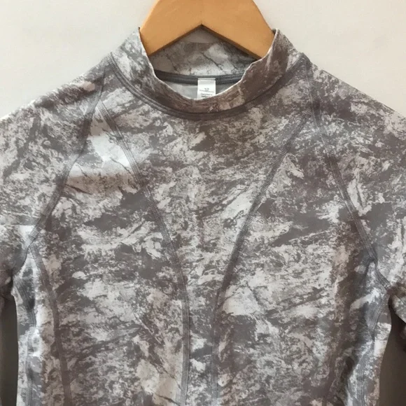 Lululemon Beach Break Rashguard - Picture 4 of 5